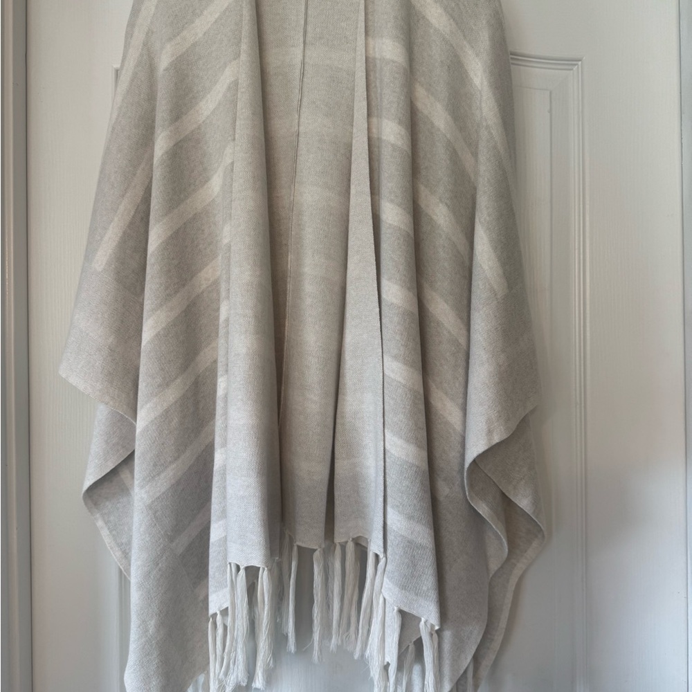 Elegant Gray Striped Wrap!!! NWOT